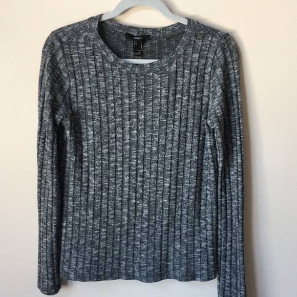 Soft, ribbed long sleeve tee. Staple piece! - Picture 2 of 5